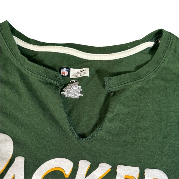 Team Apparel Women's T-Shirt Medium 1X NFL Green Bay Packers Football V-Neck - Picture 4 of 8